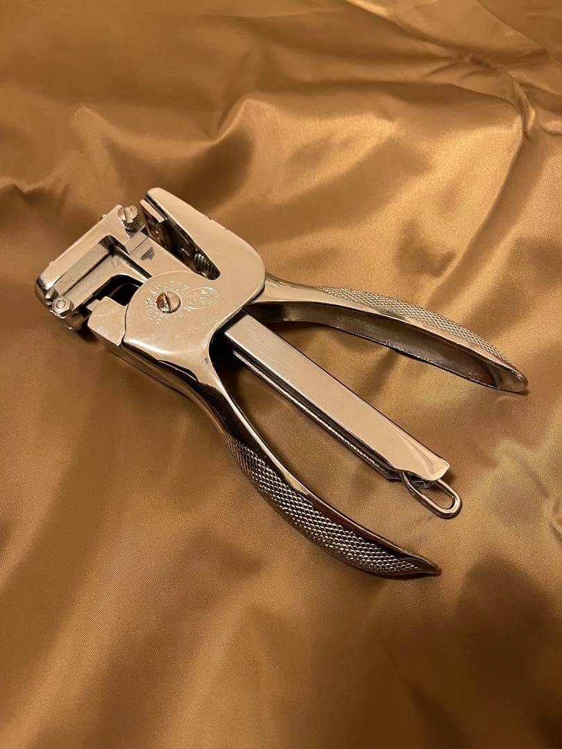 El Casco M-85 ステープラー