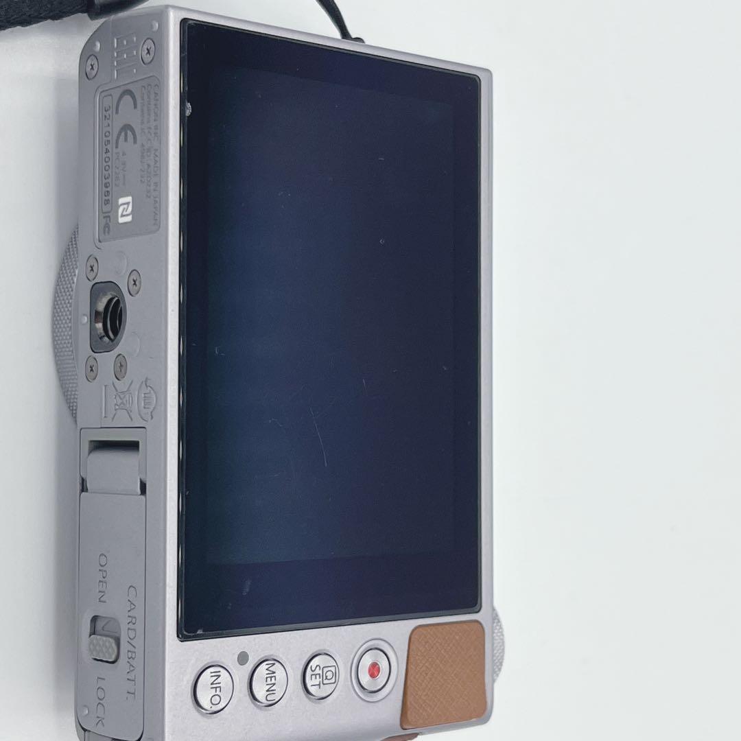 Canon PowerShot G9 X Mark II 本体と充電器