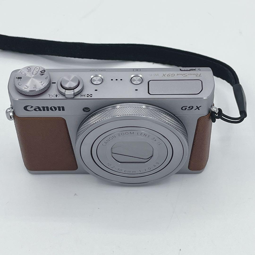 Canon PowerShot G9 X Mark II 本体と充電器