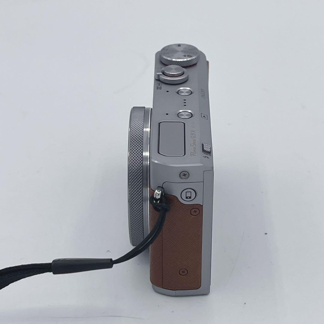 Canon PowerShot G9 X Mark II 本体と充電器