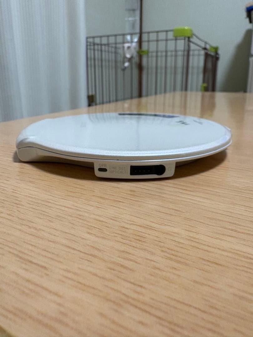 SONY ソニー CDウォークマン D-NE20 2007年製 ホワイト