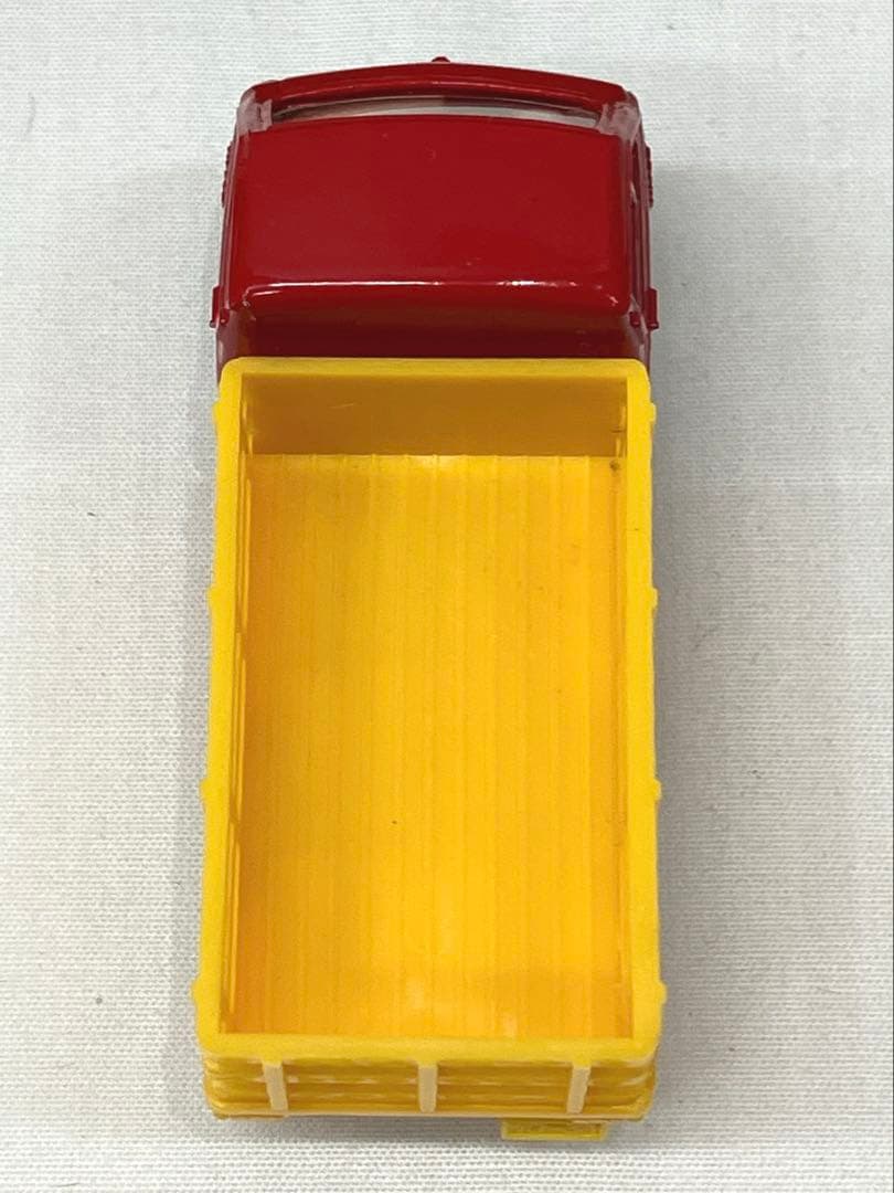 トミカ トヨタ ハイエース 牧場トラック 赤 黄色 No.50 黒箱