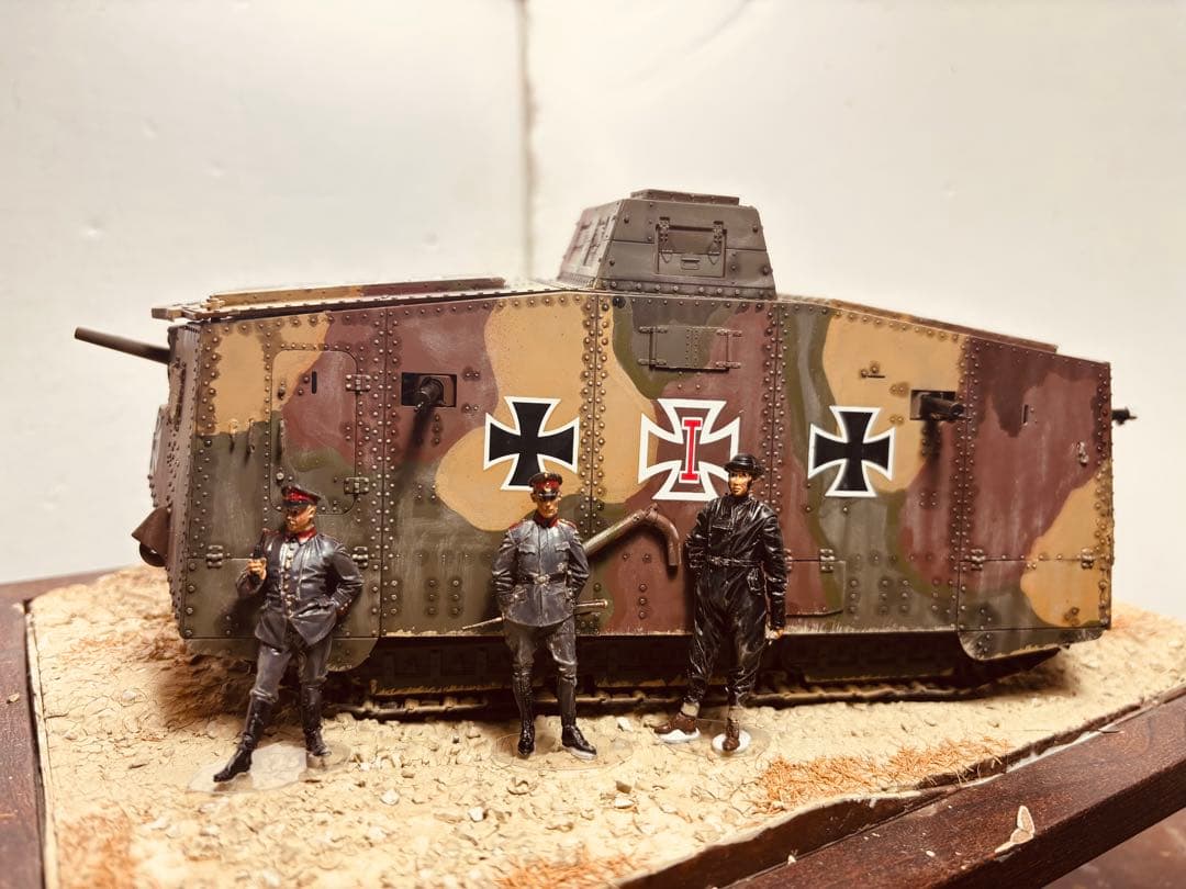 WWI ドイツ帝国陸軍戦車 A7V1/35スケールモデル