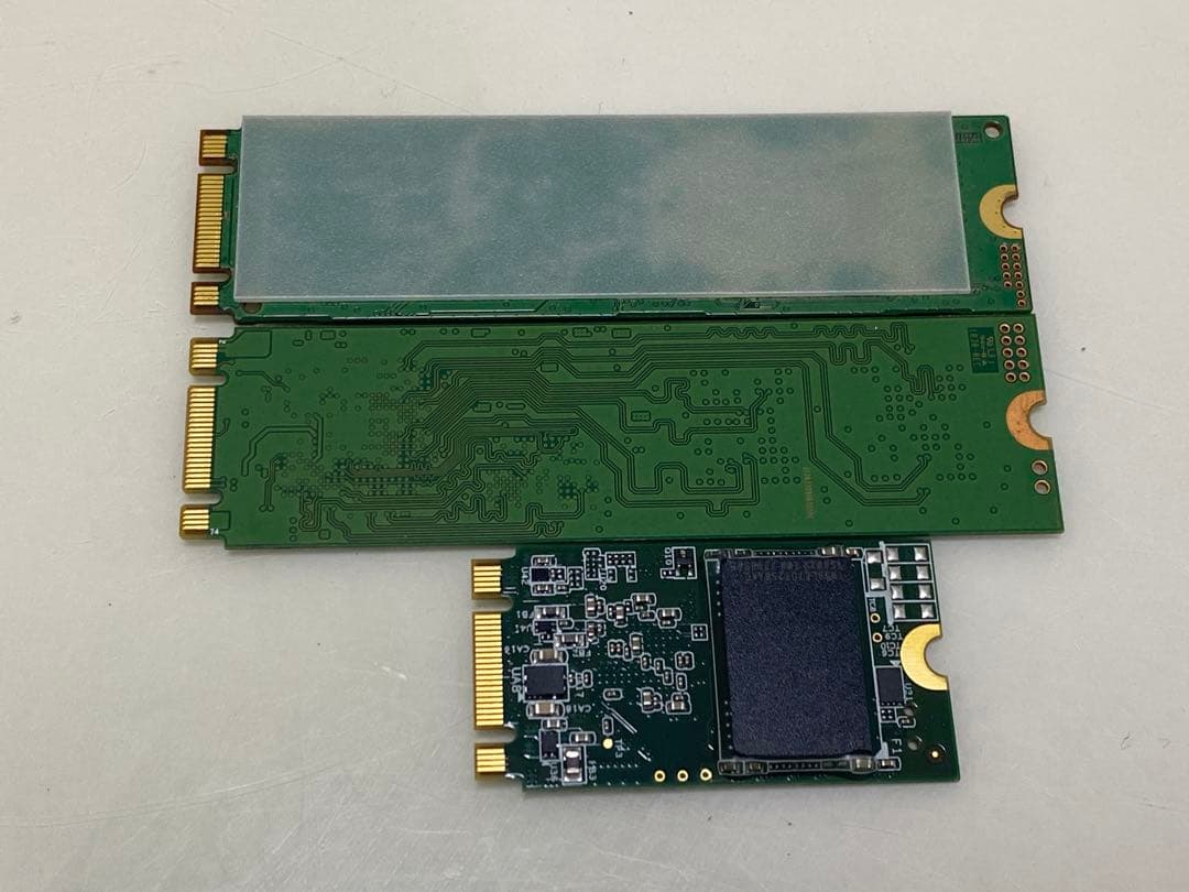 SSD512GB x1枚　256GB x 1枚　120GB x 1枚計3枚セット