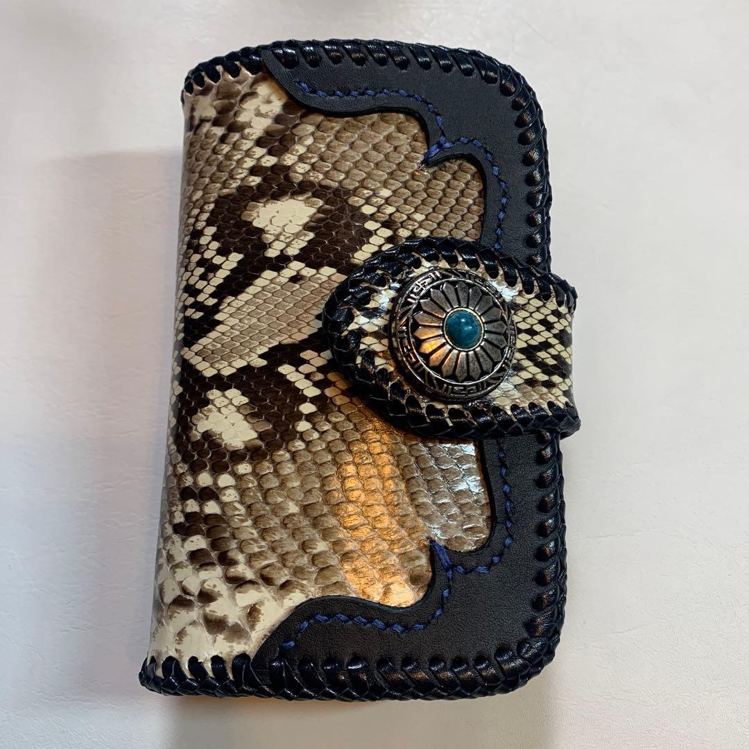 ハンドメイドレザークラフトダイヤモンドパイソンミドルウォレット牛レース編紺色