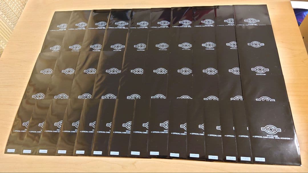 公式スリーブ 初期 ウジャト眼 ブラック 黒 絶版 スリーブ 55枚