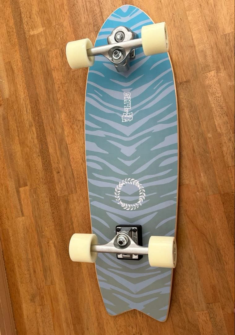 YOW サーフスケート32インチ　スケボー