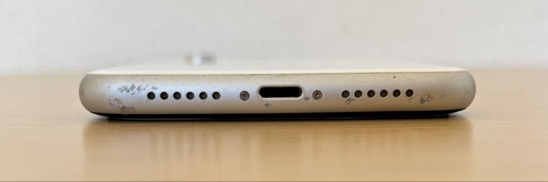 Apple iPhone XR ホワイト