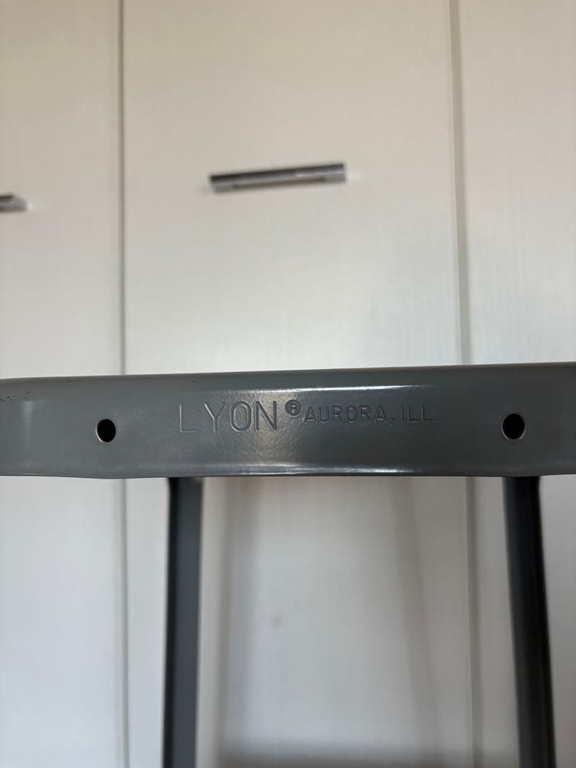 パシフィックファニチャーサービス LYON リオン FACTORYSTOOL