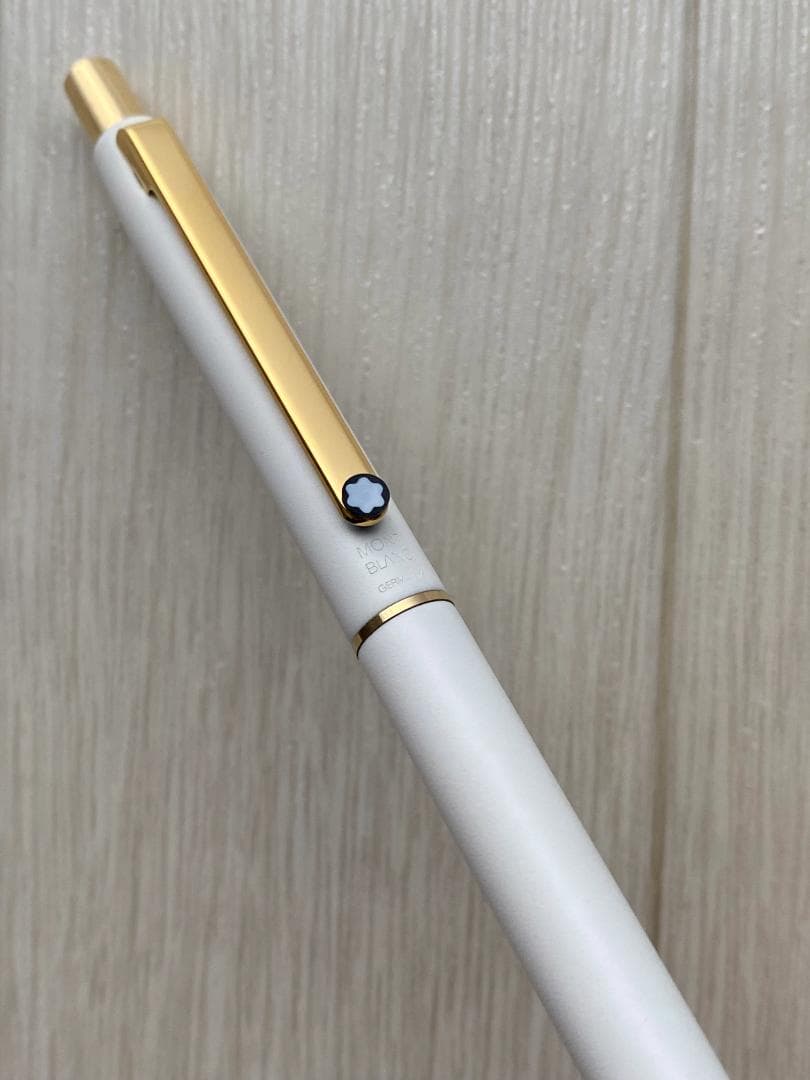超美品 モンブラン スリムライン ノック式 ボールペン マットホワイト ドイツ製