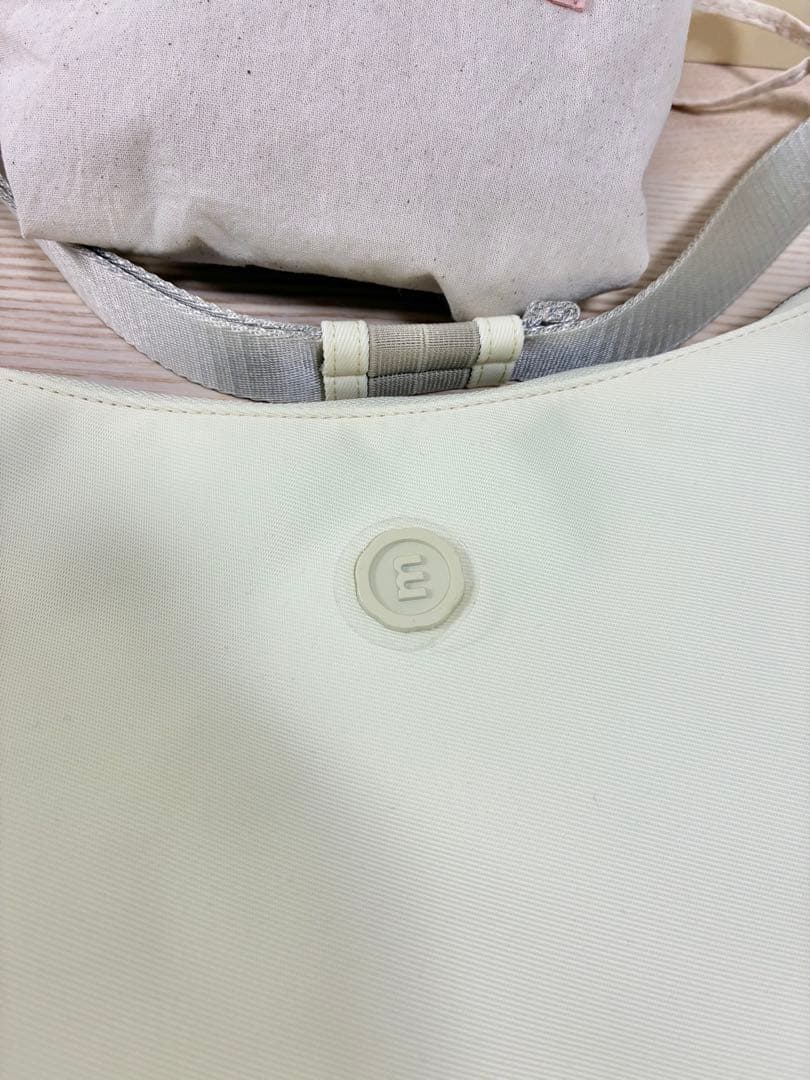 新品　minitmute ミニットミュートClowaistバッグ　butter