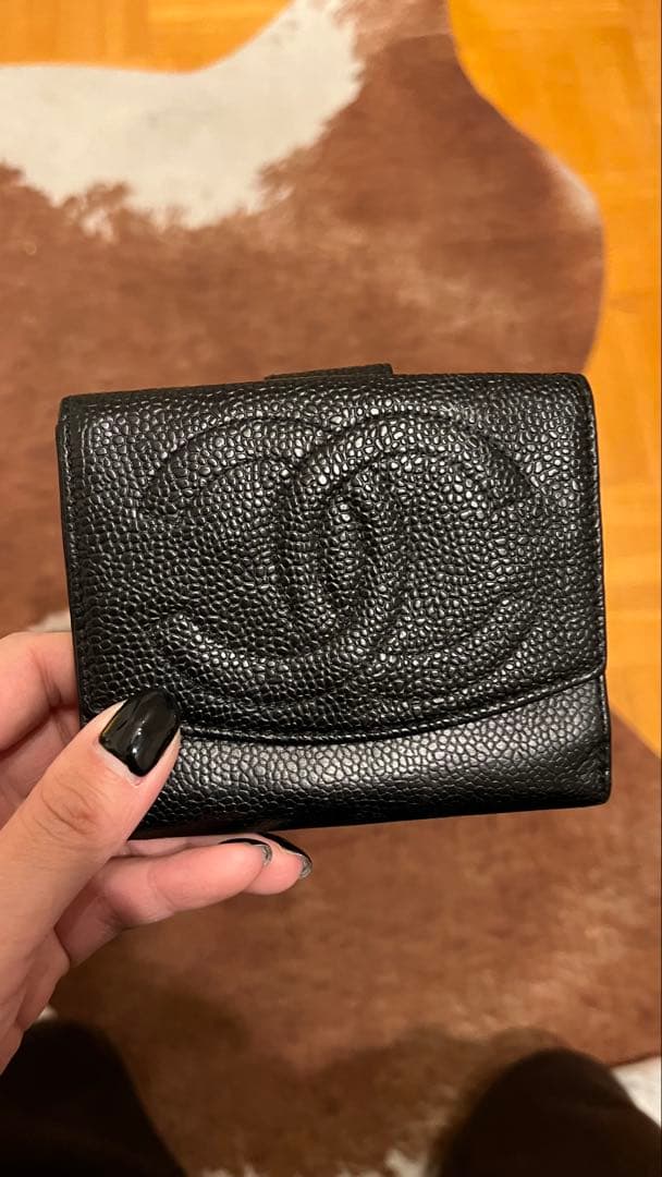 し*く様 CHANEL キャビアスキン 二つ折り財布