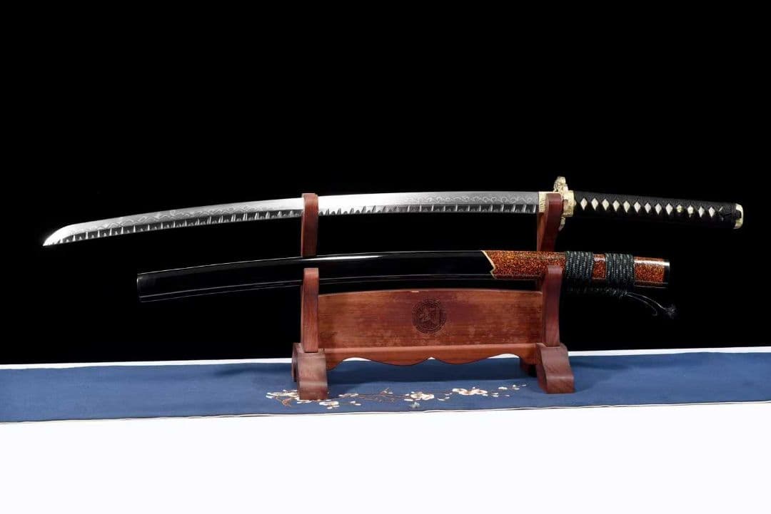 【蝶の影】古兵器 刀装具 日本刀　模造刀 居合刀 武士道 鑑賞用 美術刀 贈り物