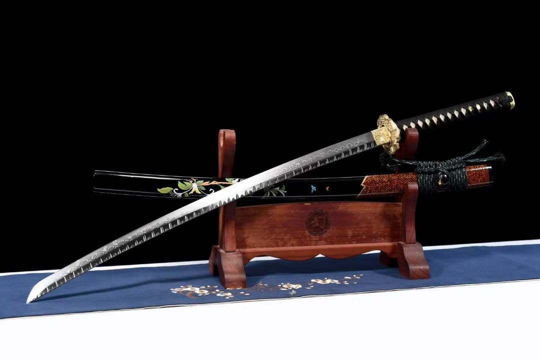 【蝶の影】古兵器 刀装具 日本刀　模造刀 居合刀 武士道 鑑賞用 美術刀 贈り物