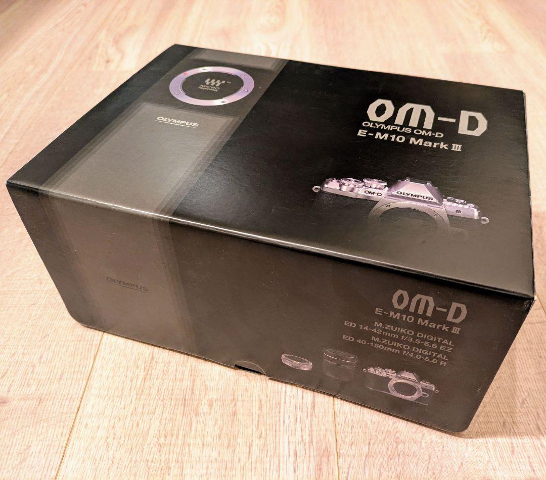 【値下げ中】【おまけ付き】OLYMPUS OM-D E-M10 Mark III