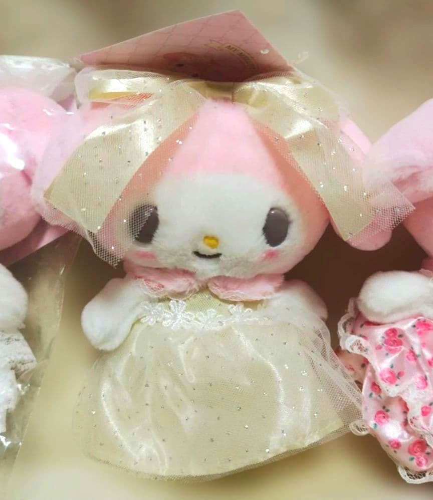 レディマイメロディ　マスコットホルダー　ホワイト　ピンク　ライトイエロー　3体