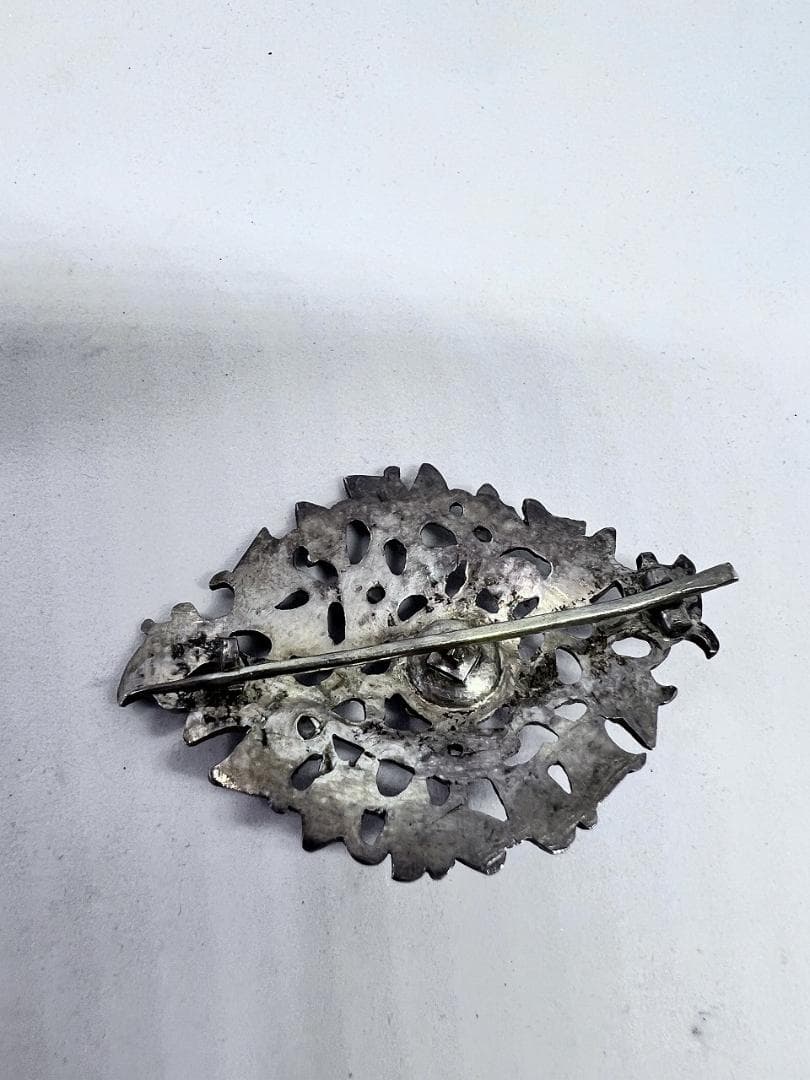 木の葉の形のブローチ①　水晶　ローズカット　ジョージアン