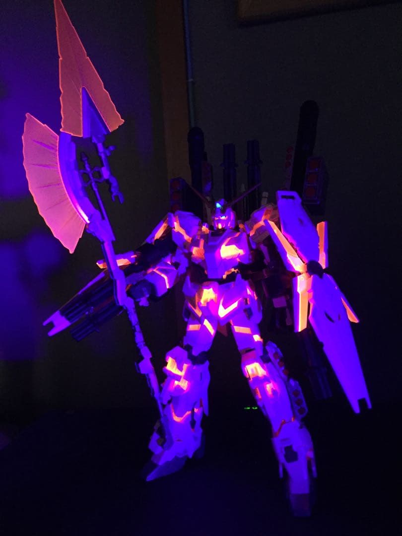 【塗装済み完成品】HGフルアーマーユニコーンガンダム(パール+蛍光塗装)