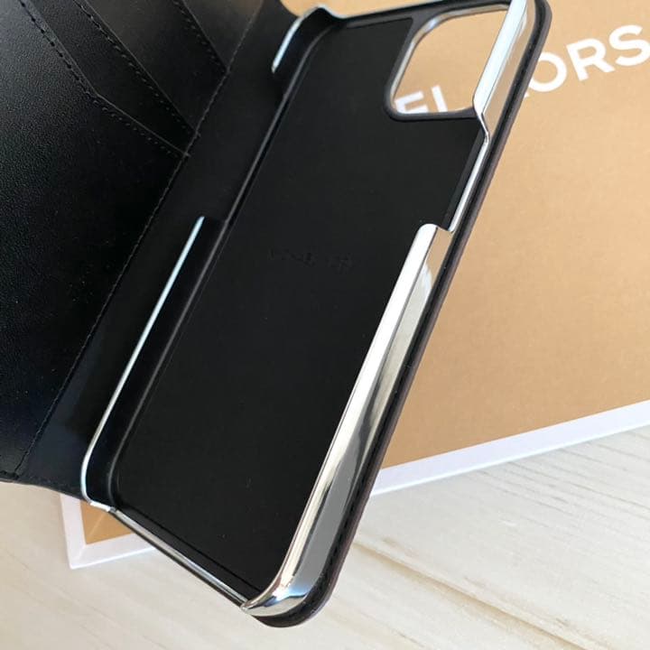 ★ 新品 MICHAEL KORS マイケルコース iPhoneケース ホワイト