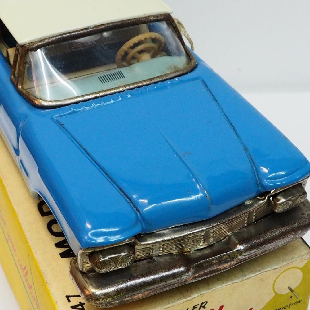 萬代屋【クライスラー インペリアル セダン水色】ブリキtin car 箱はコピー