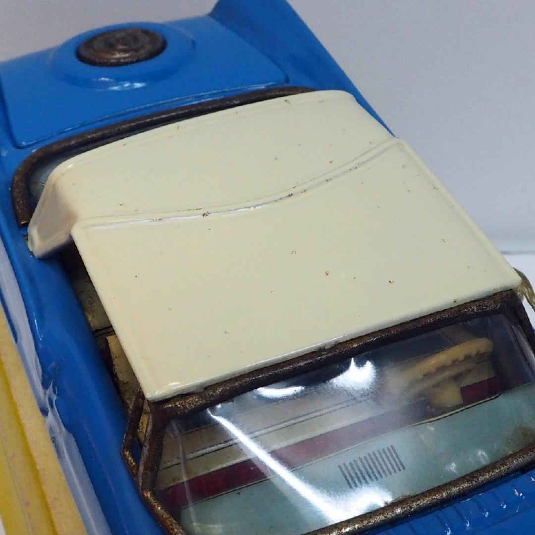 萬代屋【クライスラー インペリアル セダン水色】ブリキtin car 箱はコピー