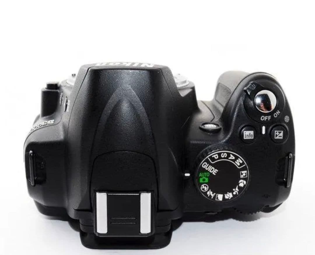 1月11日限定価格♪Nikon D3000 AF-S 18-55mm VR