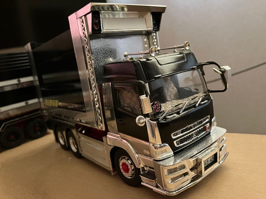 デコトラダンプ、スパグレ、デカ箱ダンプ、プラモデル1／32完成品