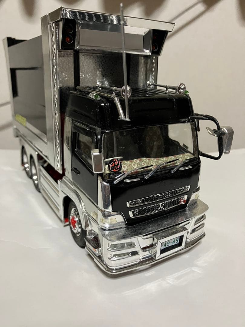 デコトラダンプ、スパグレ、デカ箱ダンプ、プラモデル1／32完成品