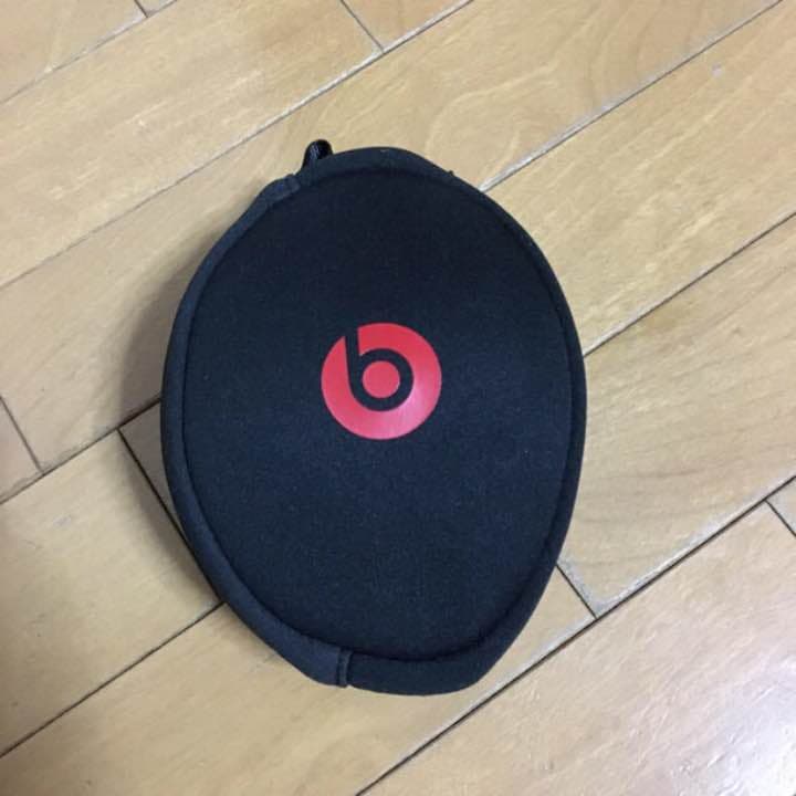 ヘッドホン beats solo2 Wireless