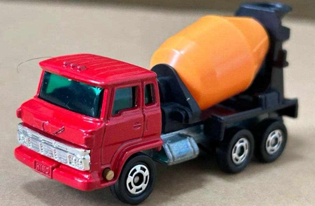 日本製 トミカ 日野 ミキサー車