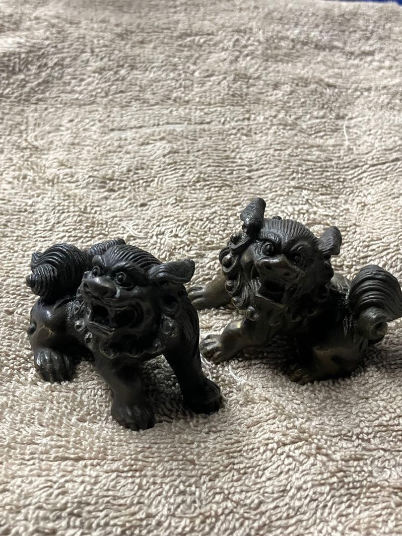 金属製 獅子像 木製台座付き　真鍮製