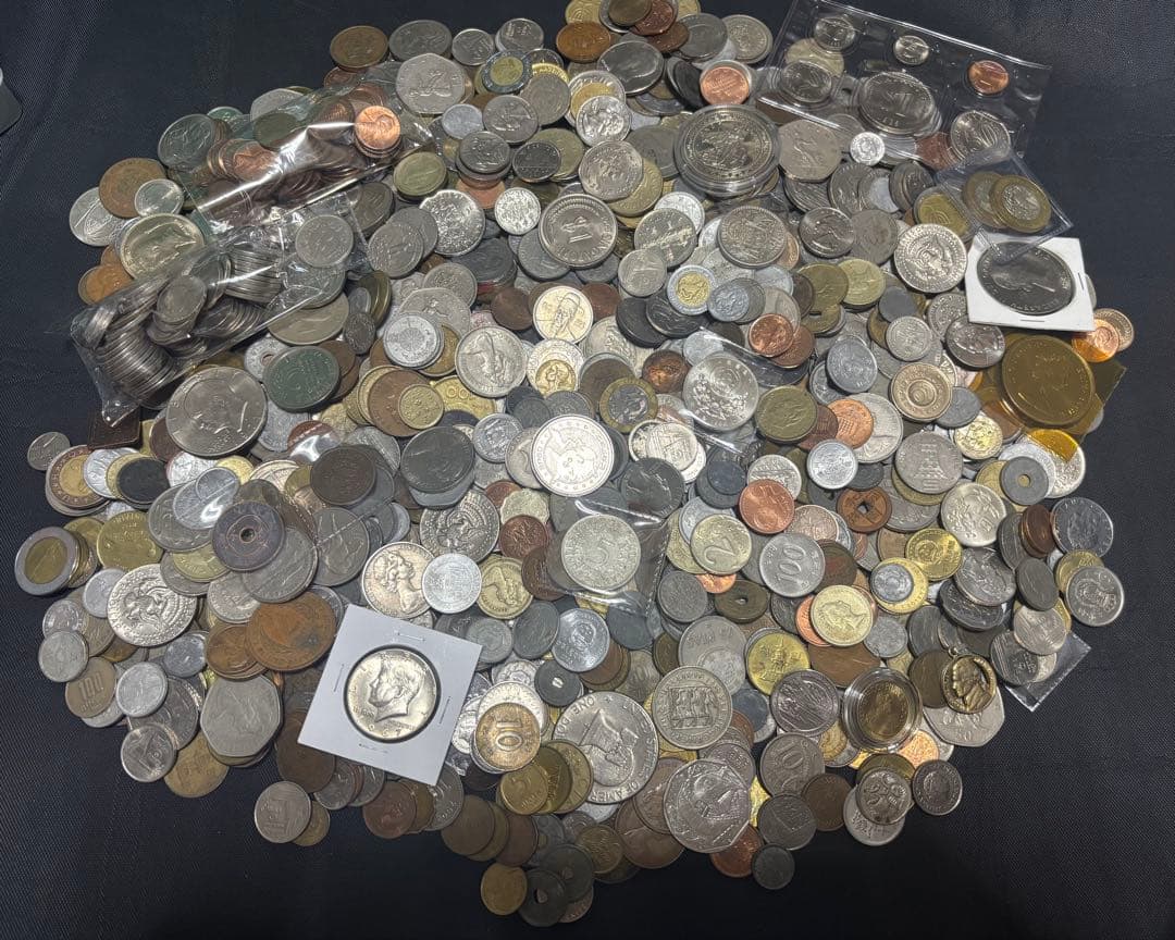 ひ*で様 外国　外国古札　 古銭　銀貨　等　まとめ　約5キロ