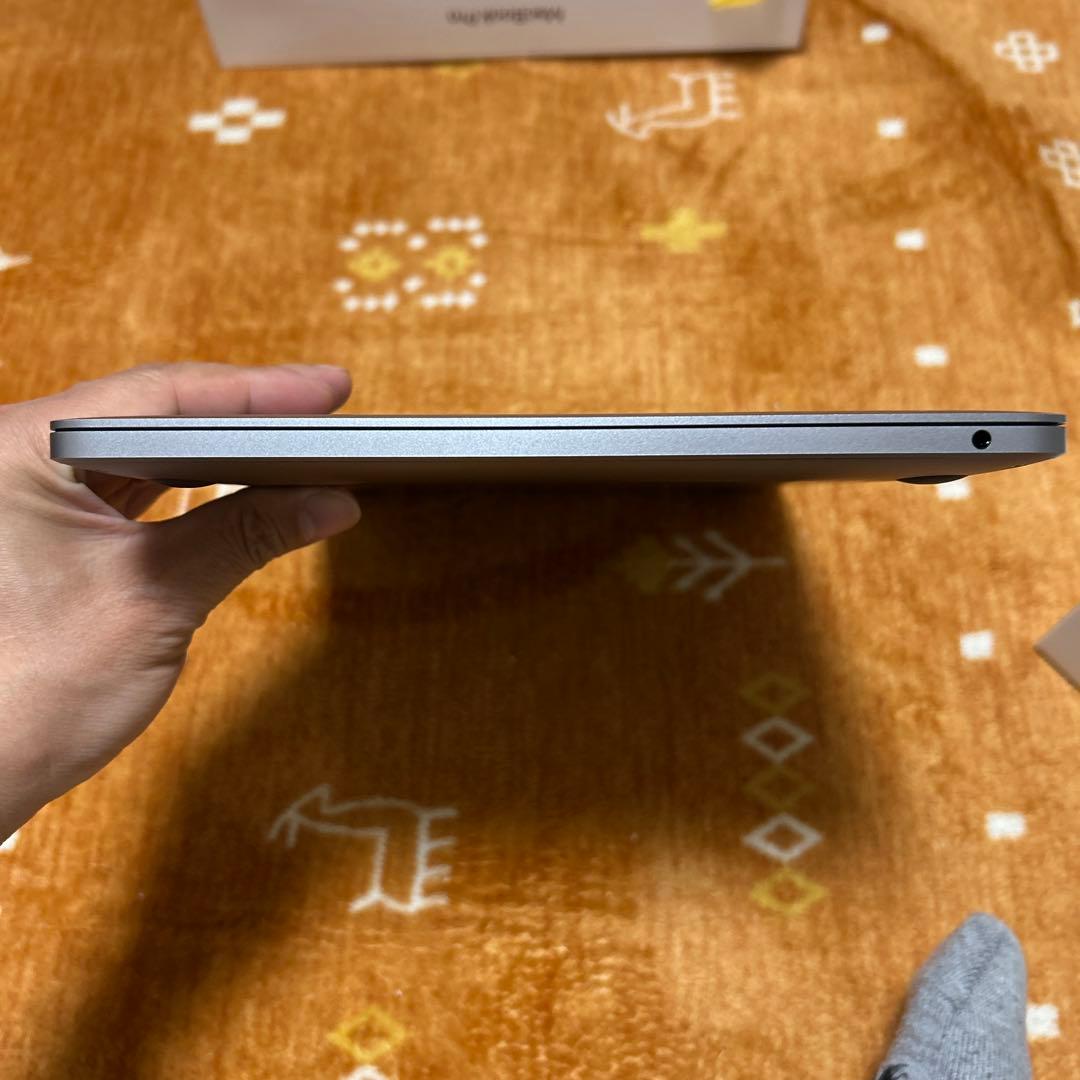 美品MacBook Pro 2020 M1 A2338 8/ 250GB 8コア