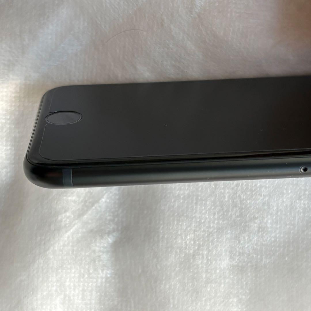 iPhone SE 第3世代 ミッドナイト 128GB 背面割れ
