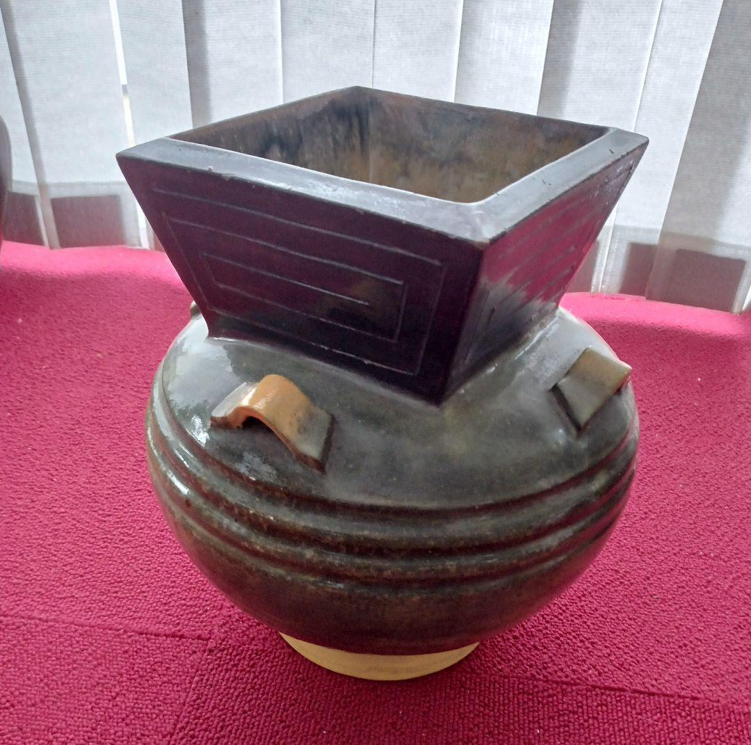 希少な花瓶　置物にも・・・