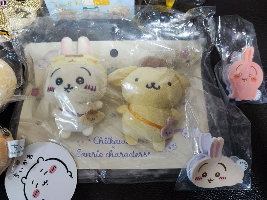 ちいかわ　うさぎ　セット売り　レア☆初期サンリオブローチ入り