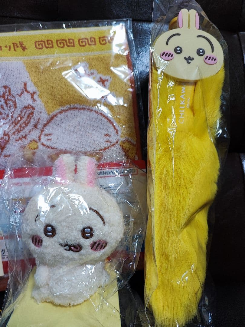 ちいかわ　うさぎ　セット売り　レア☆初期サンリオブローチ入り