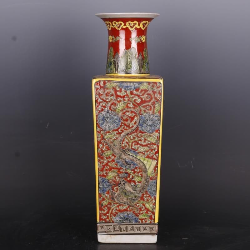清康熙紅地粉彩草花竜紋天円地方瓶 景徳鎮 陶磁器 装飾品 現代工芸品 美術品置物