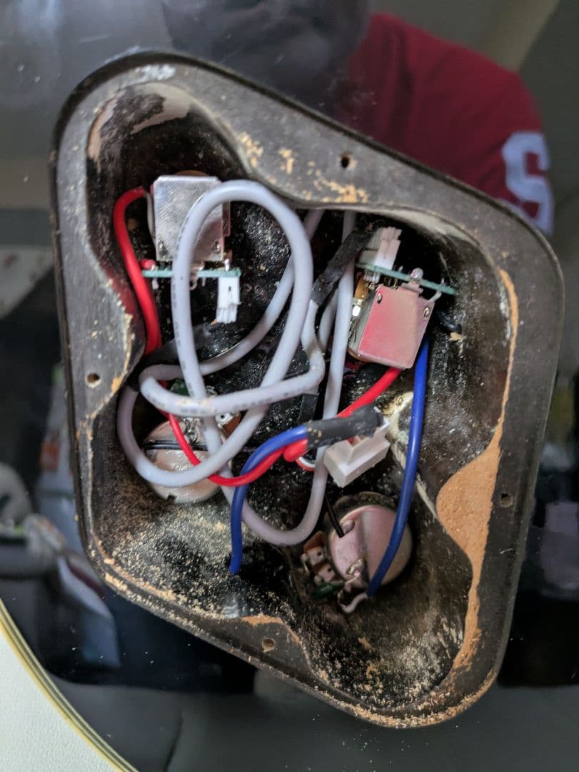 Legend レスポールタイプ　 ブラックEpiphoneプロバッカー搭載♫