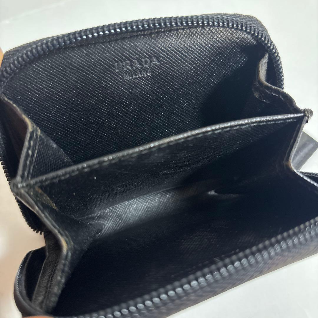 美品✨PRADA ケース ラウンドジップ サフィアーノ 三角ロゴ ブラック