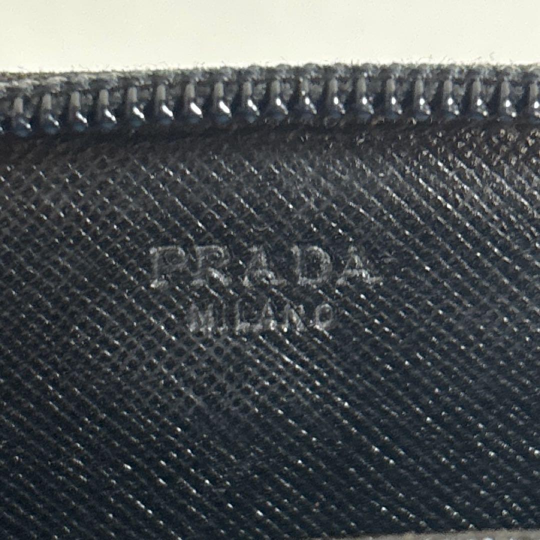 美品✨PRADA ケース ラウンドジップ サフィアーノ 三角ロゴ ブラック