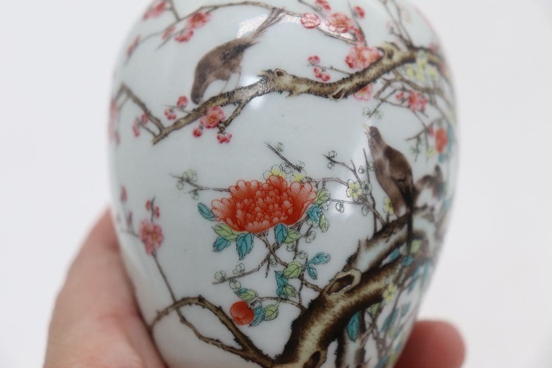 中国　玩玉　粉彩　花鳥紋小壺① 送料込み250525