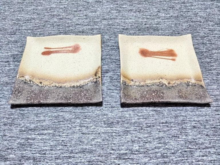 備前焼　おしゃれなデザインの平角皿２枚セット　刺身、その他料理　日本六古窯の1つ