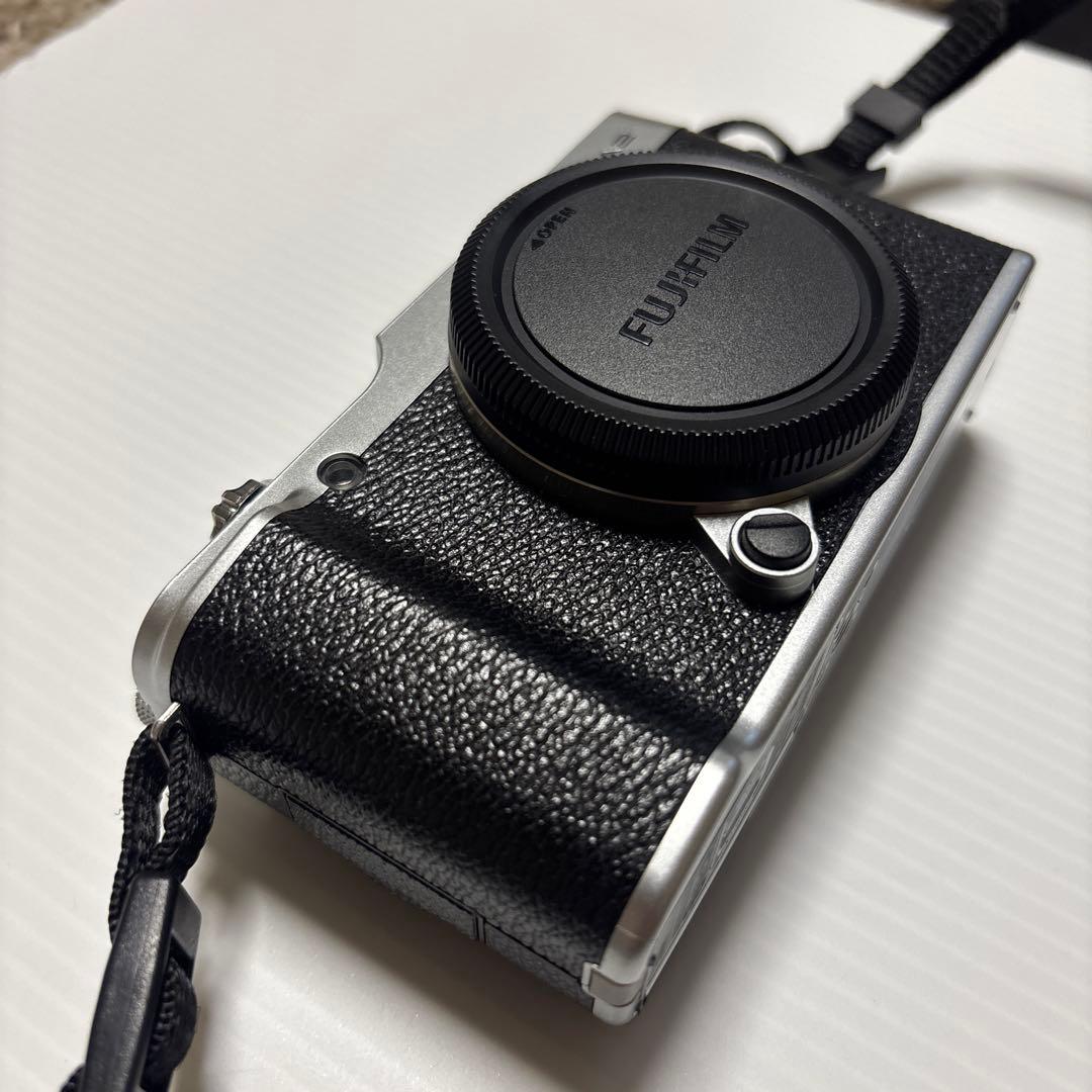 FUJIFILM ミラーレス一眼 X-A2 ダブルズームレンズキット シルバー