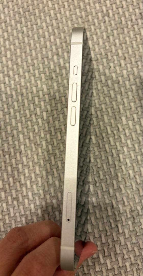 iPhone13 バッテリー最大容量87%