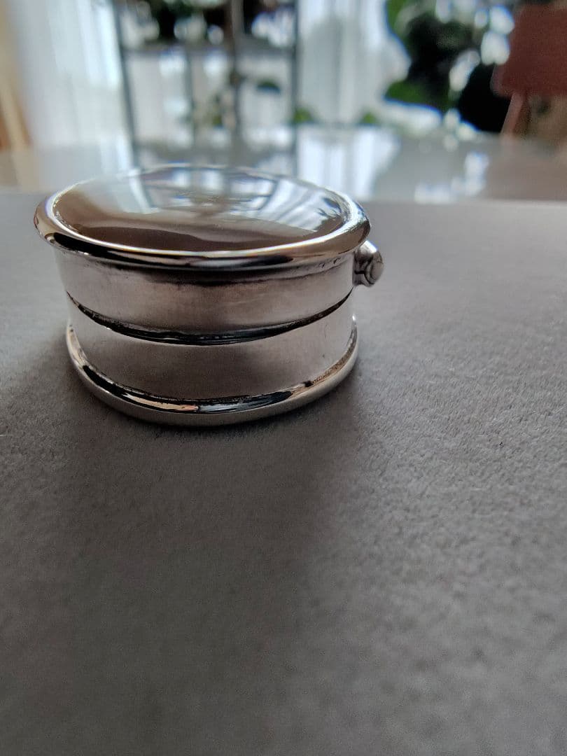 【100】agete シルバー ピルケース 非売品 ミニブック付