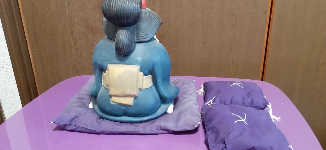 骨董品 お多福陶人形座布団付