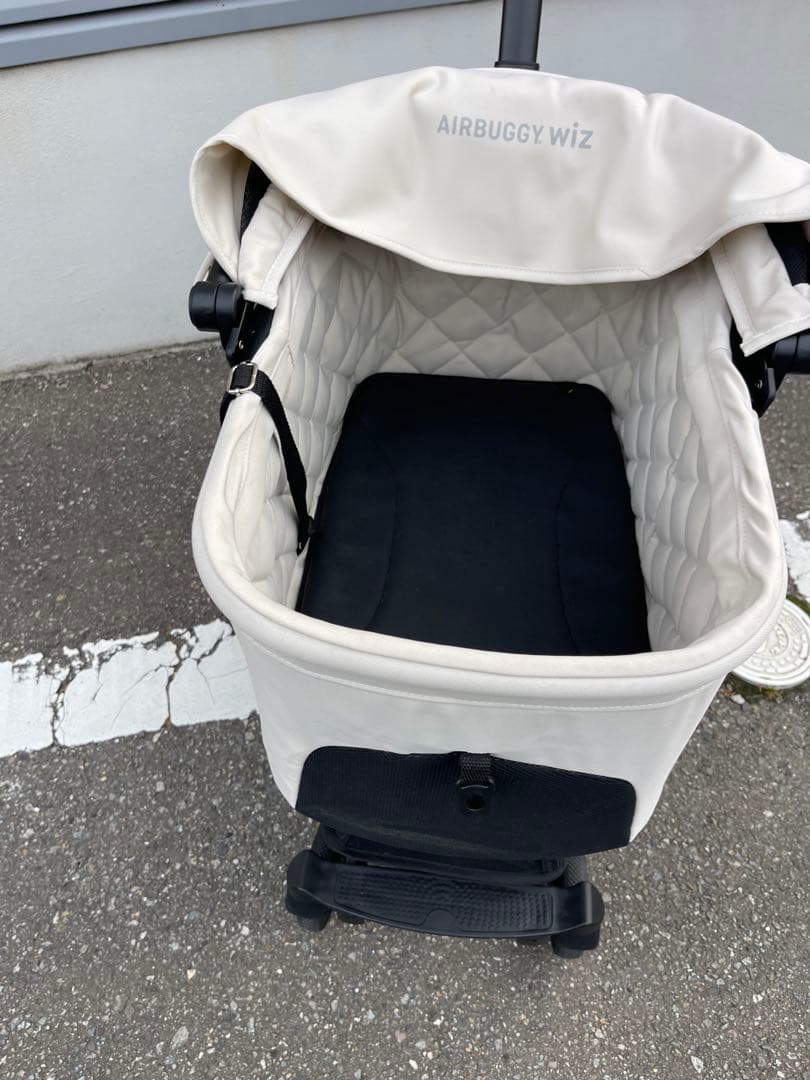 AIRBUGGY WIZ -Xペットカート ホワイト/ブラウン