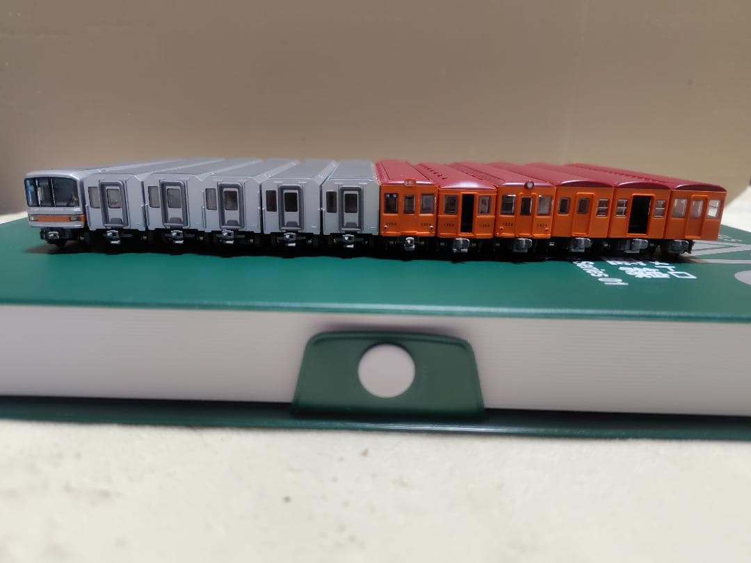 KATO10-864東京メトロ銀座線01系＆鉄コレ営団銀座線2053編成-走行化
