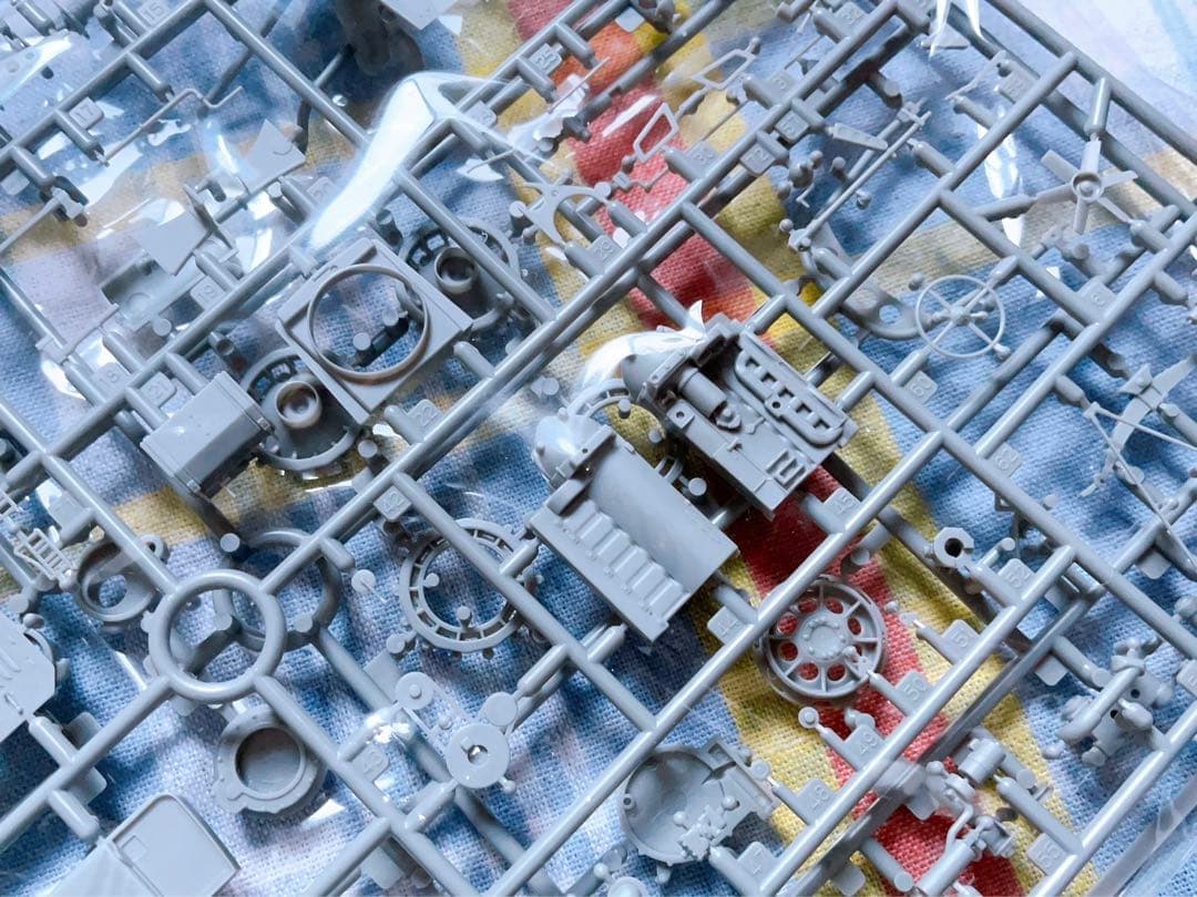 サイバーホビー 1/35 8トンハーフトラック w/3.7cm FLAK43